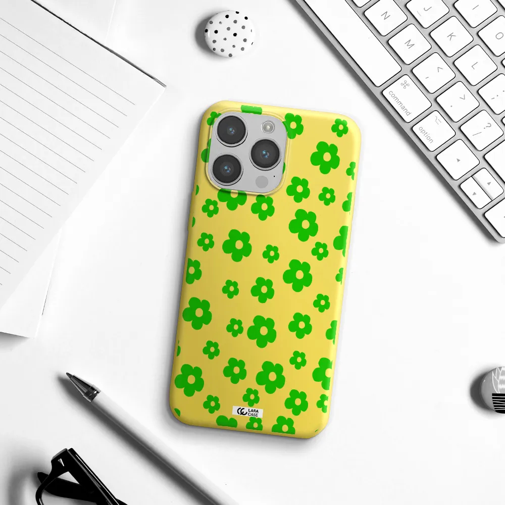 Five Petal Green Flower Apple iPhone 14 pro max Silicone canary yellow Case