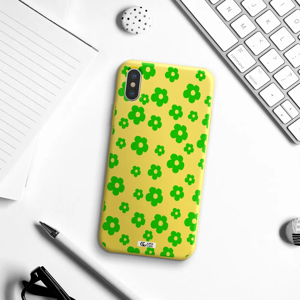 Five Petal Green Flower Apple iPhone XS Silicone canary yellow Case