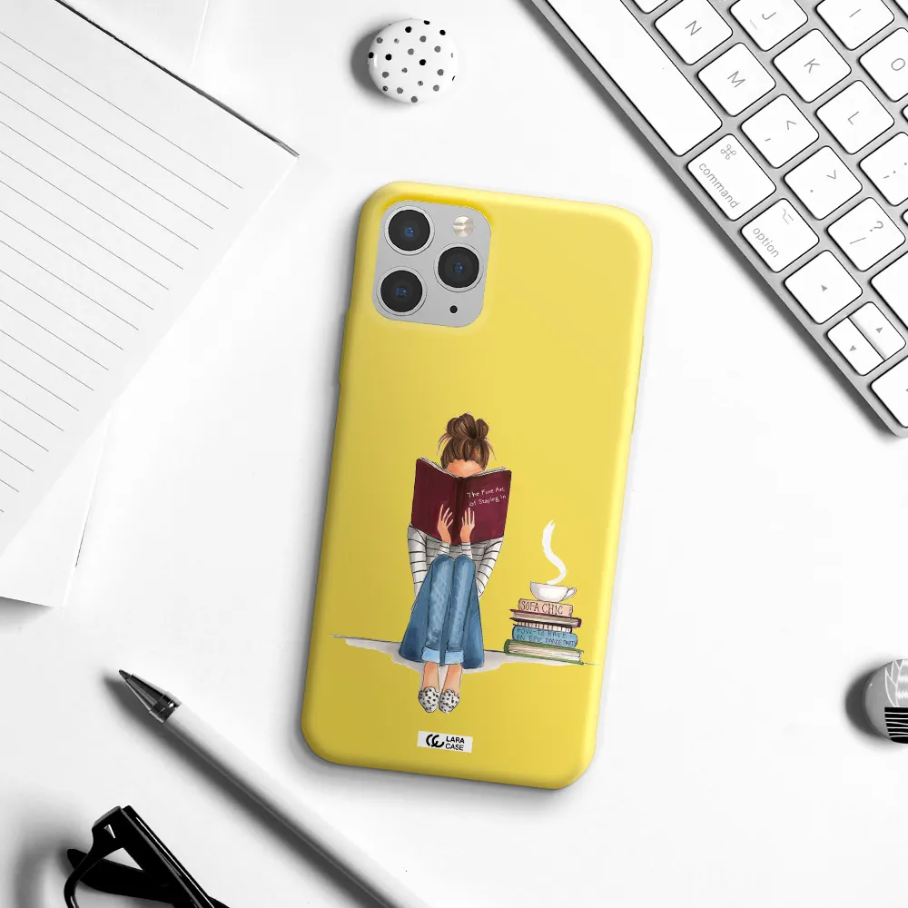 Reading Hobby Girl Apple iPhone 11 pro Silicone canary yellow Case