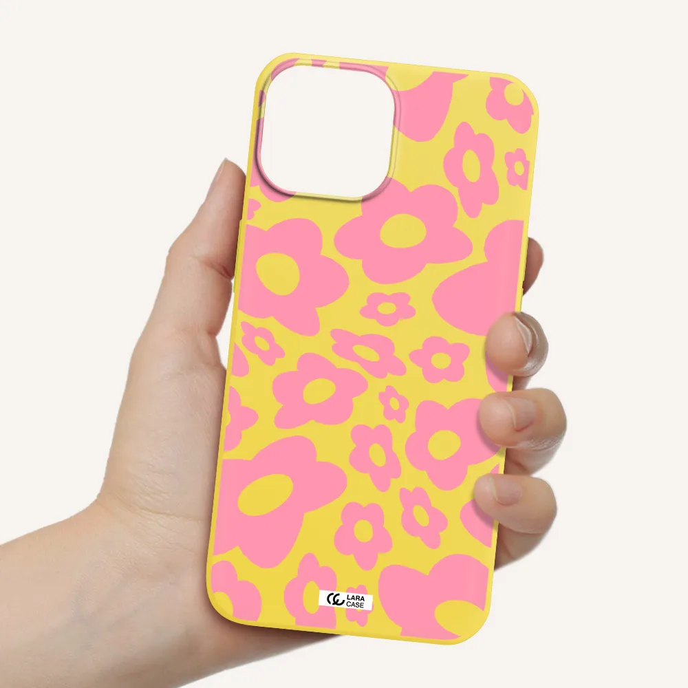Five Petal Pink Flower Apple iPhone 13 Silicone canary yellow Case