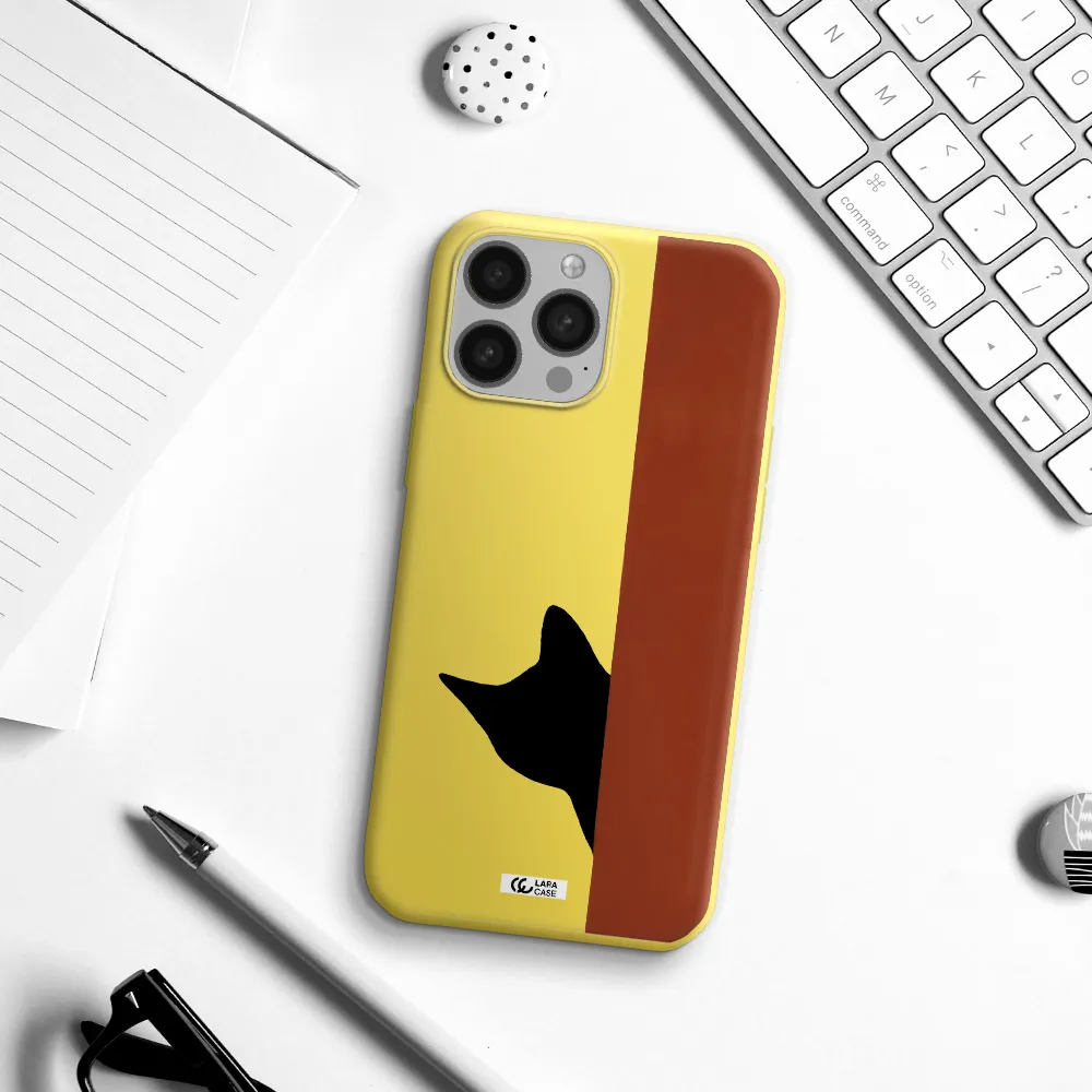 Black Cat Apple iPhone 13 Pro Silicone canary yellow Case