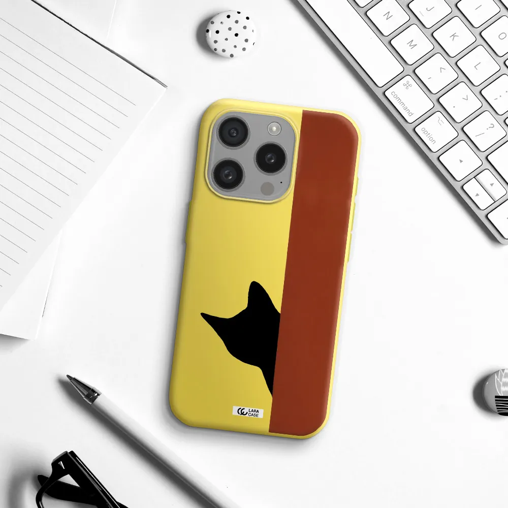 Black Cat Apple Iphone 15 Pro Silicone Canary Yellow Case