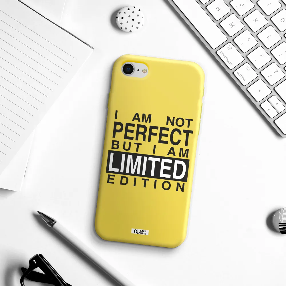 I Am Not Perfect Apple iPhone se 2020 Silicone canary yellow Case