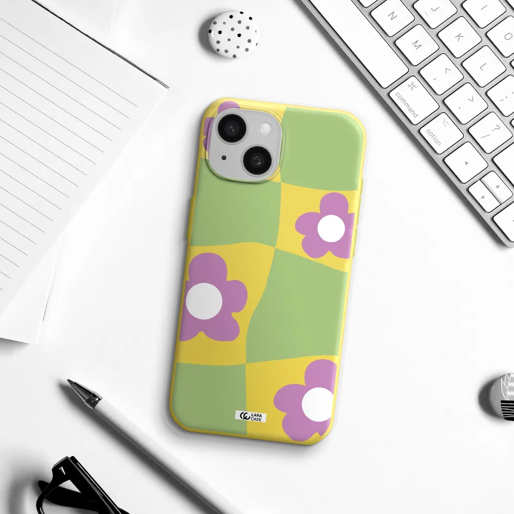 Five Petal Purple Flower Apple iPhone 15 Silicone canary yellow Case