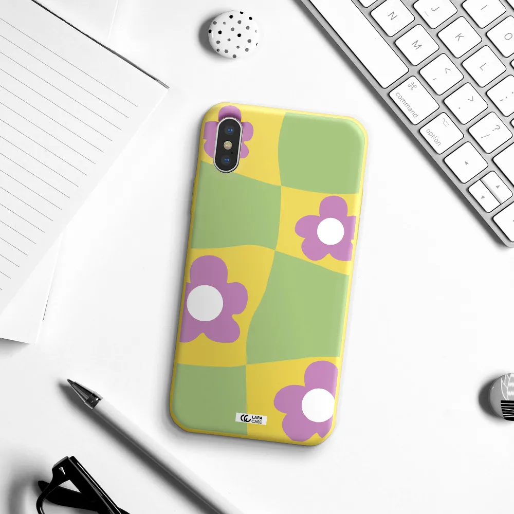 Five Petal Purple Flower Apple iPhone XS Silicone canary yellow Case