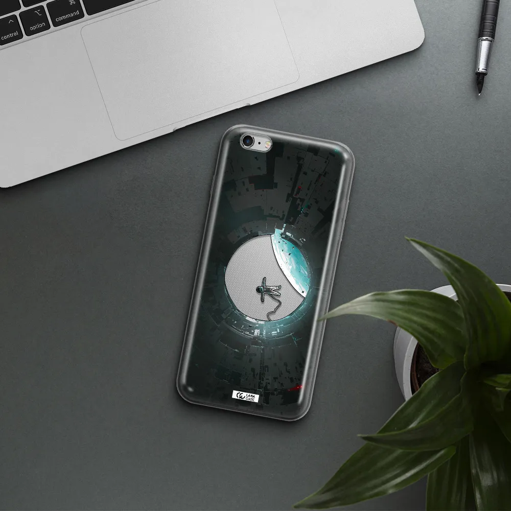 a astronaut in a space station Apple iPhone 6S Clear TPU Case