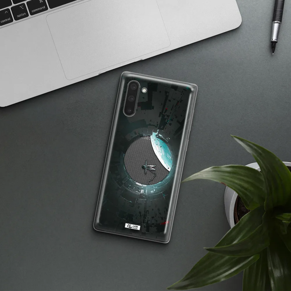 a astronaut in a space station Samsung Note 10 Clear TPU Case