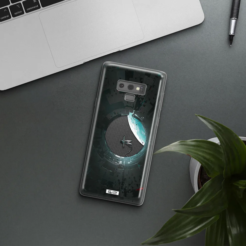 a astronaut in a space station Samsung Note 9 Clear TPU Case