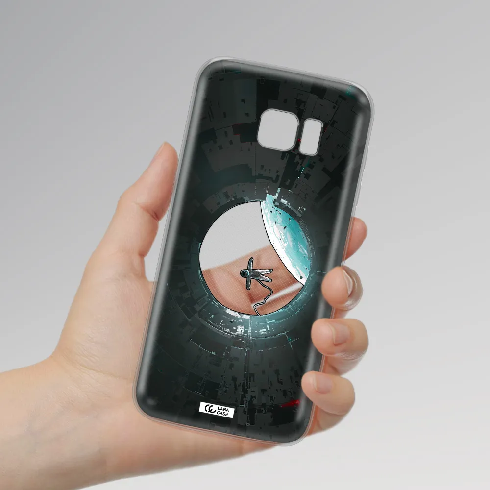 a astronaut in a space station Samsung S7 Edge Clear TPU Case