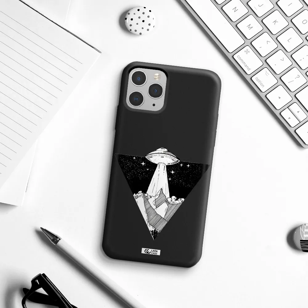 a triangle with a ufo in the sky Apple iPhone 11 pro Silicone black Case