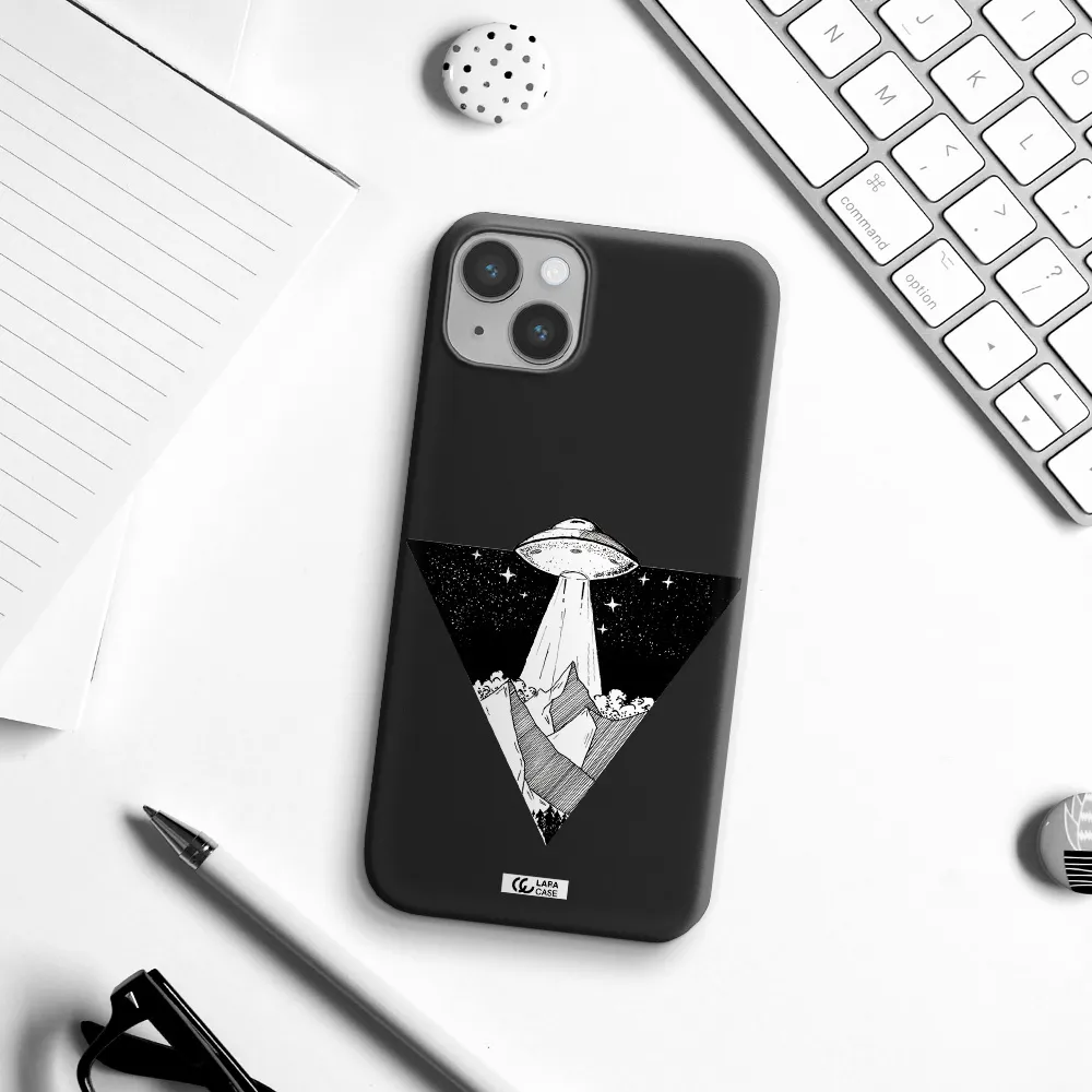 a triangle with a ufo in the sky Apple iPhone 14 plus Silicone black Case