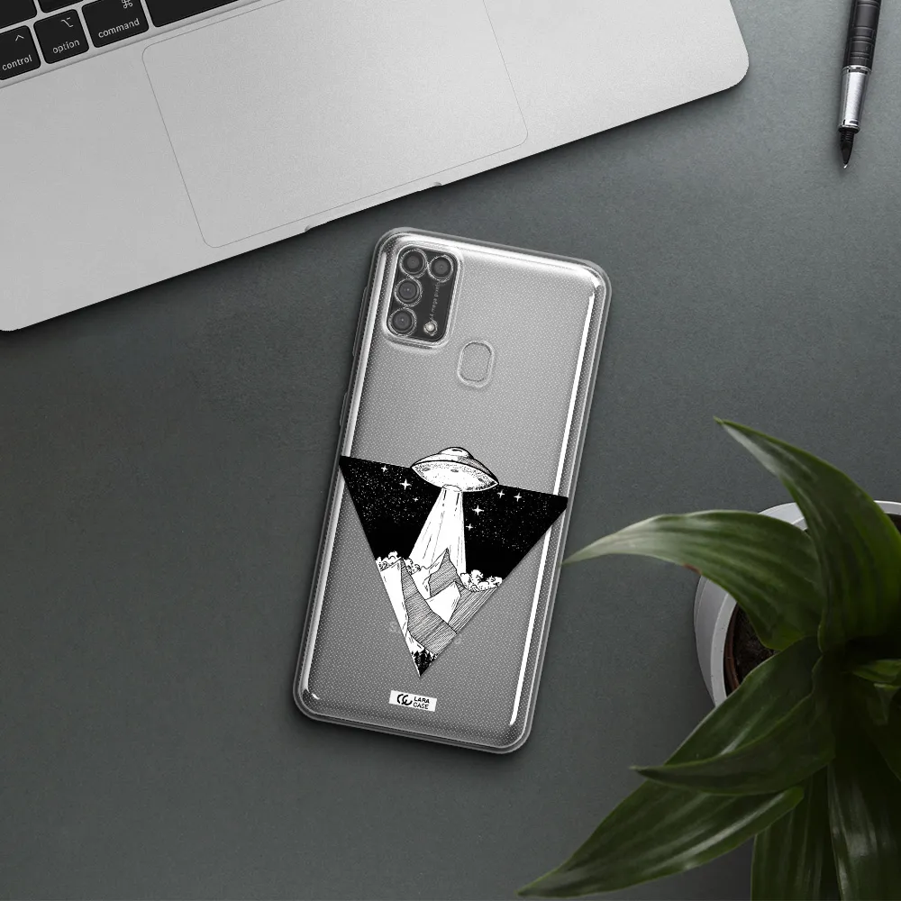 a triangle with a ufo in the sky Samsung M31 Clear TPU Case
