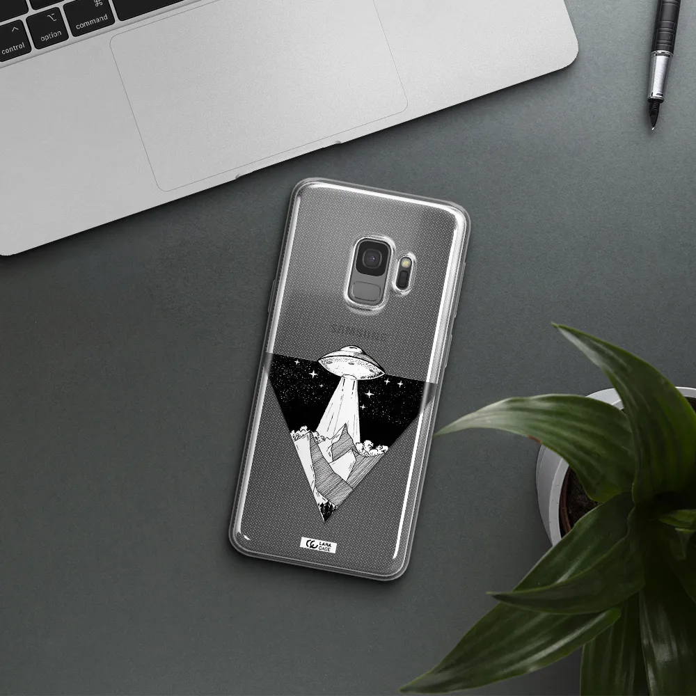 a triangle with a ufo in the sky Samsung S9 Clear TPU Case