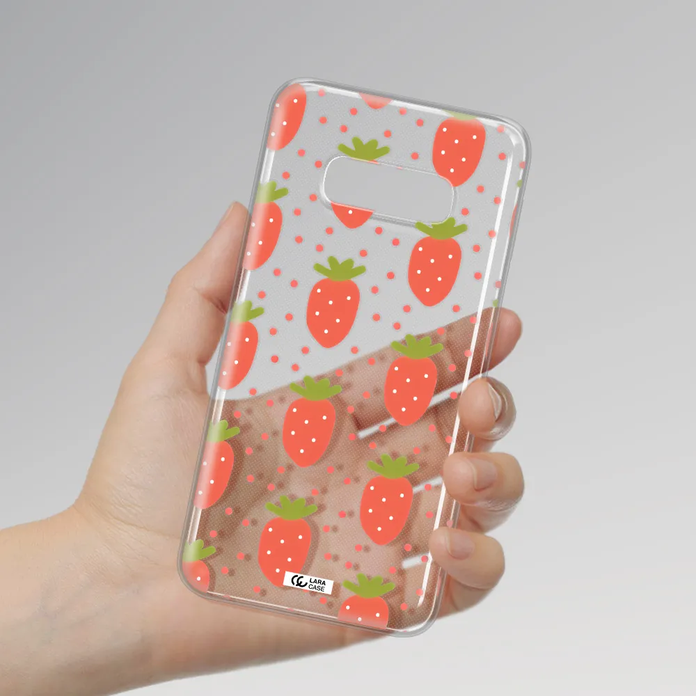 a pattern of strawberries on a white background Samsung S10e Clear TPU Case