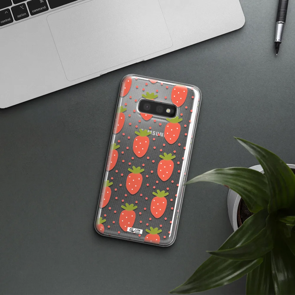 a pattern of strawberries on a white background Samsung S10e Clear TPU Case