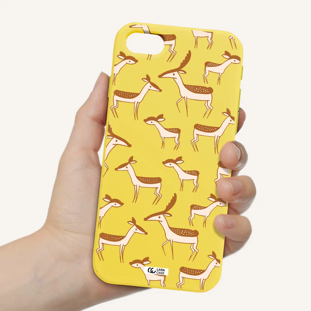 a pattern of deer and fawns Apple iPhone se 2020 Silicone canary yellow Case