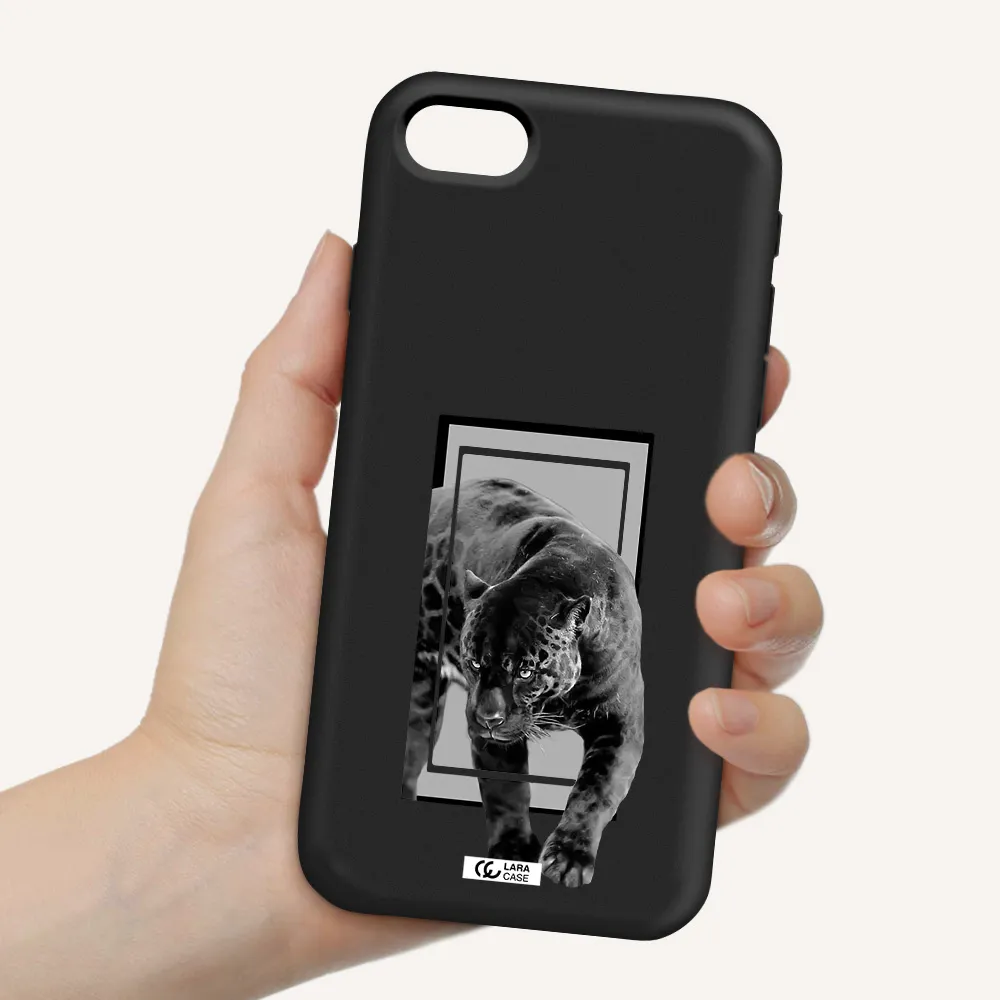 a black tiger with spots on its face Apple iPhone se 2020 Silicone black Case