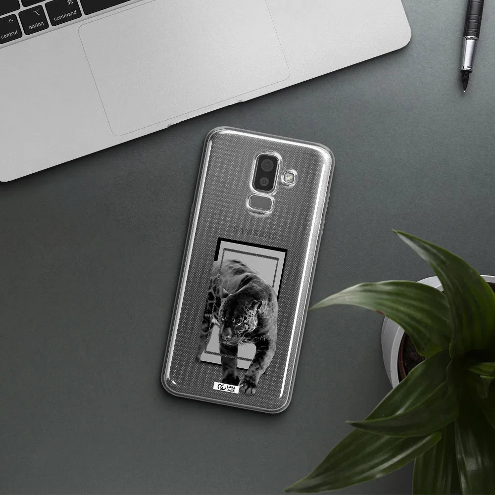 a black tiger with spots on its face Samsung J8 Clear TPU Case