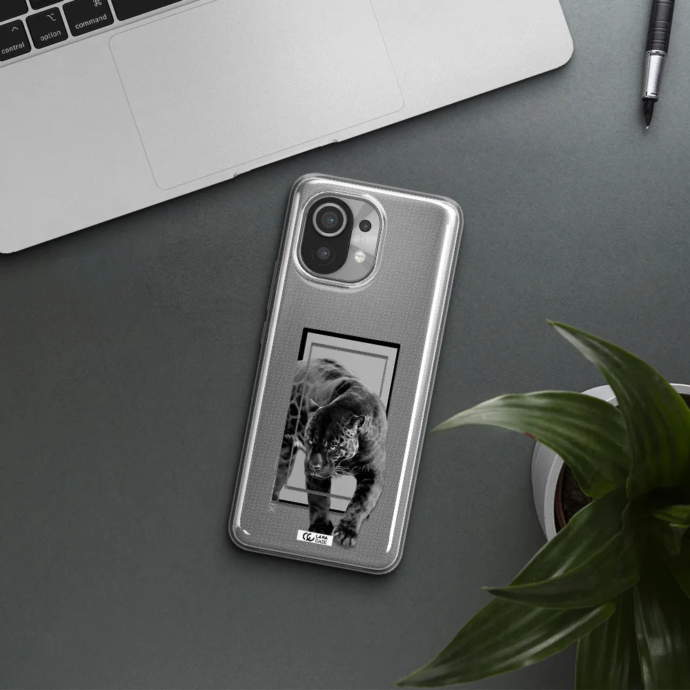 a black tiger with spots on its face Xiaomi Mi 11 Clear TPU Case