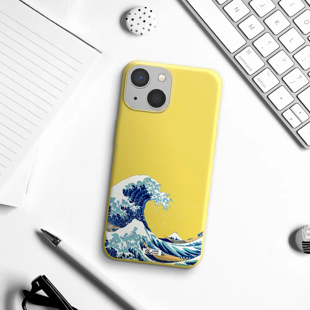 Great Wave Apple iPhone 13 Silicone canary yellow Case